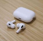Apple Airpods Pro 2nd generation (white ) Made In Dubai Wireless Earbuds ব্লুটুথ হেডফোন - Image 4